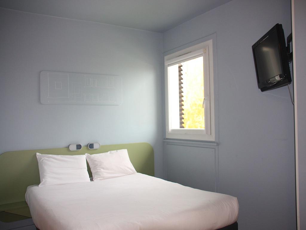 Ibis Budget Thonon Les Bains Rum bild